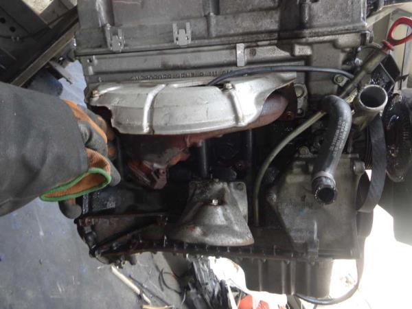 MOTEUR MERCEDES 1.8 ESSENCE - Vue 2